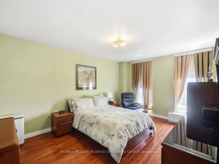 601-130 Neptune Drive, Toronto, ON, M6A 1X5 - 18