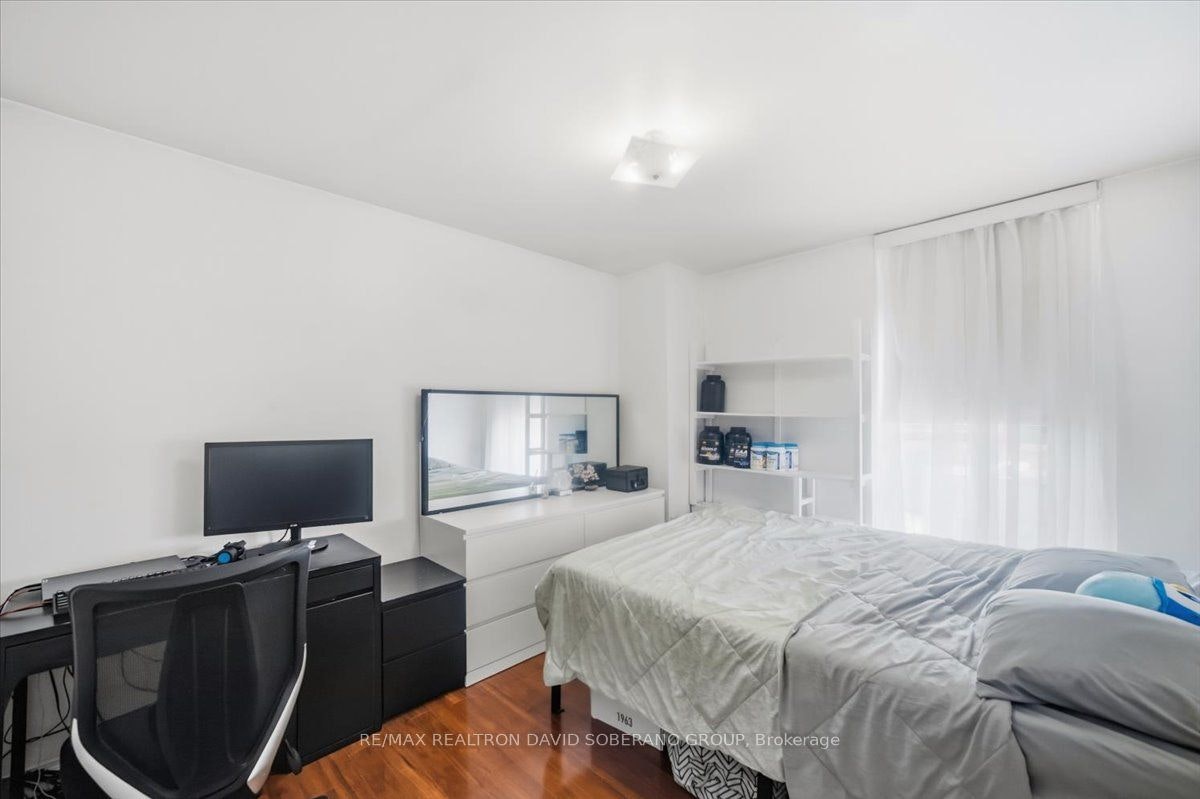 601-130 Neptune Drive, Toronto, ON, M6A 1X5 - 23