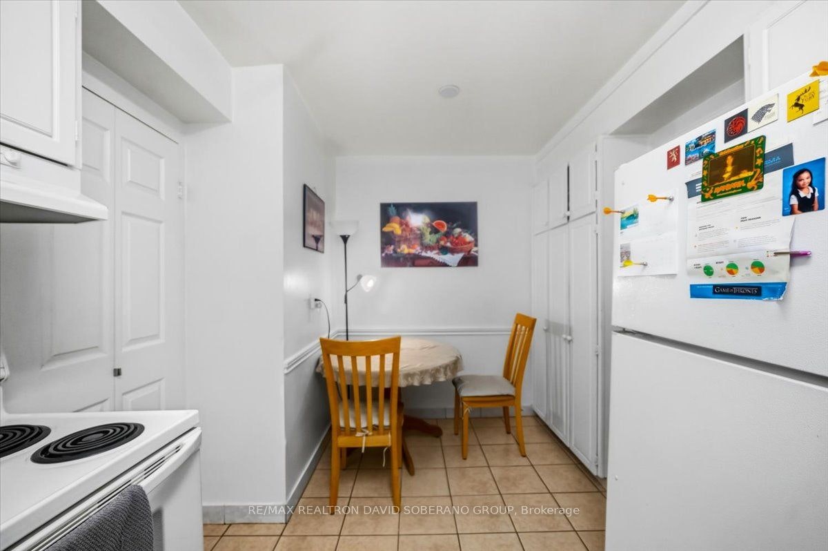 601-130 Neptune Drive, Toronto, ON, M6A 1X5 - 16