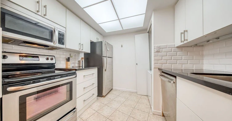2902-1001 Bay Street, Toronto, ON, M5S 3A6 - 8
