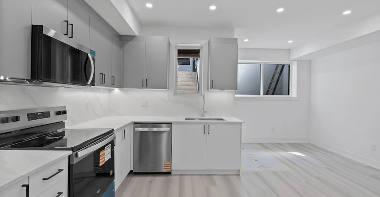 Bsmt-591 Oakwood Avenue, Toronto, ON, M6E 2X8 - 9