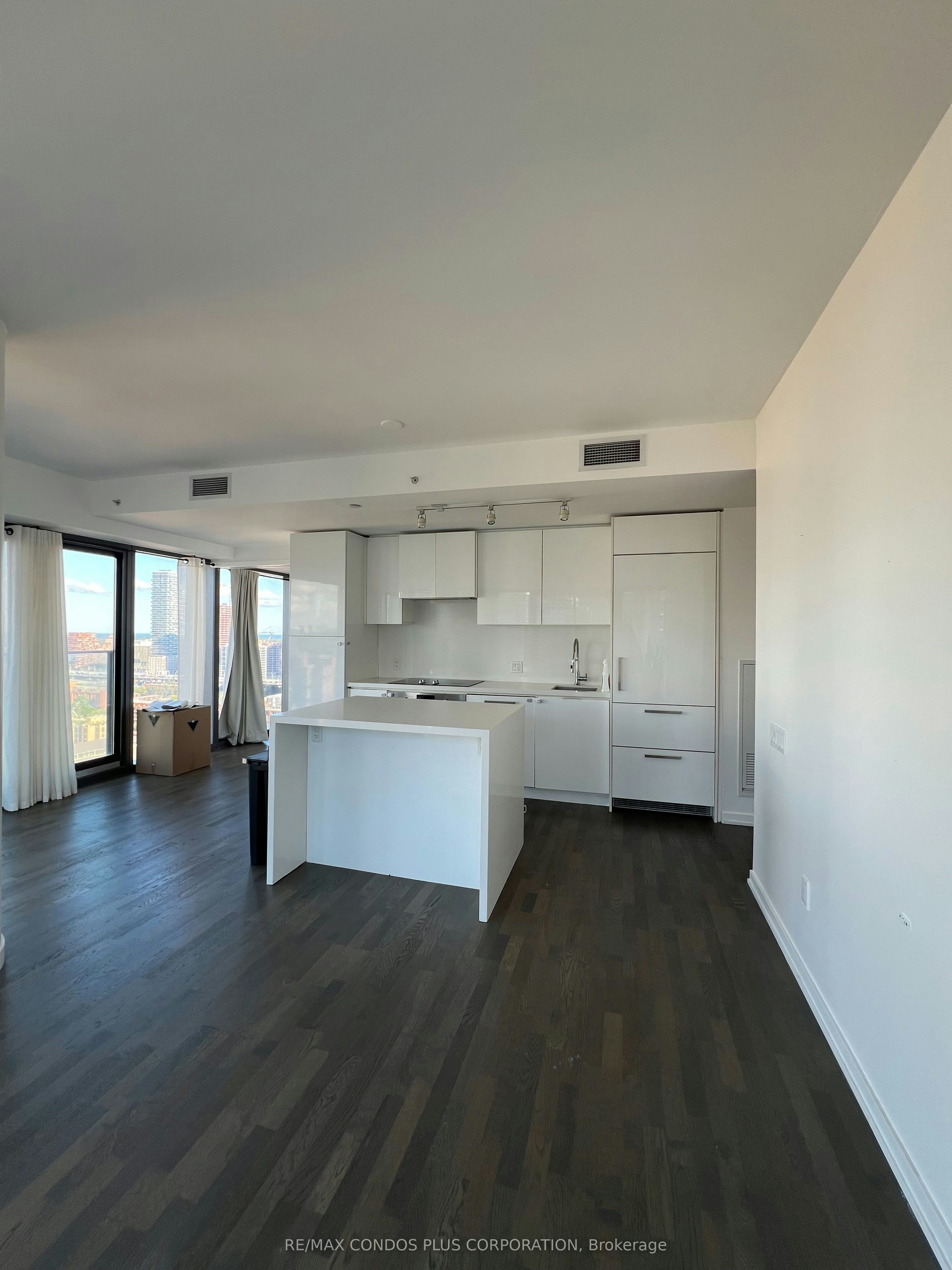 2102-60 Colborne Street, Toronto, ON, M5E 0B7 - 4