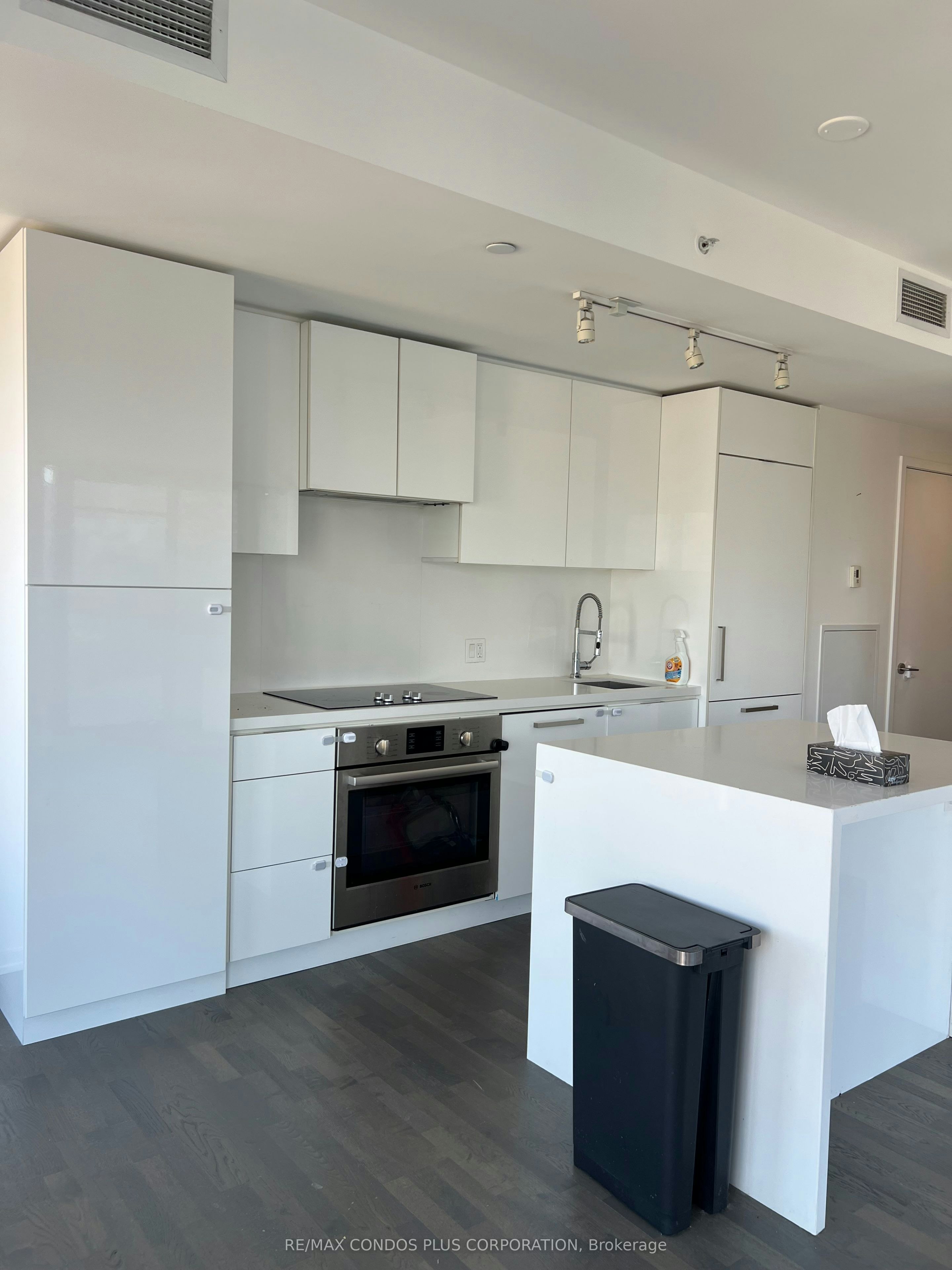 2102-60 Colborne Street, Toronto, ON, M5E 0B7 - 5
