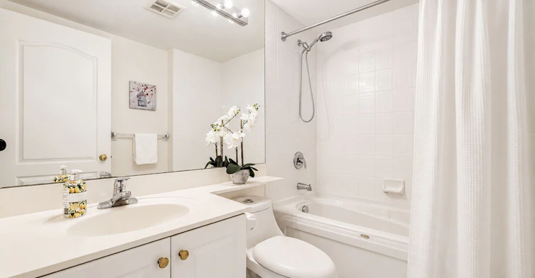 305-18 William Carson Crescent, Toronto, ON, M2P 2G6 - 8