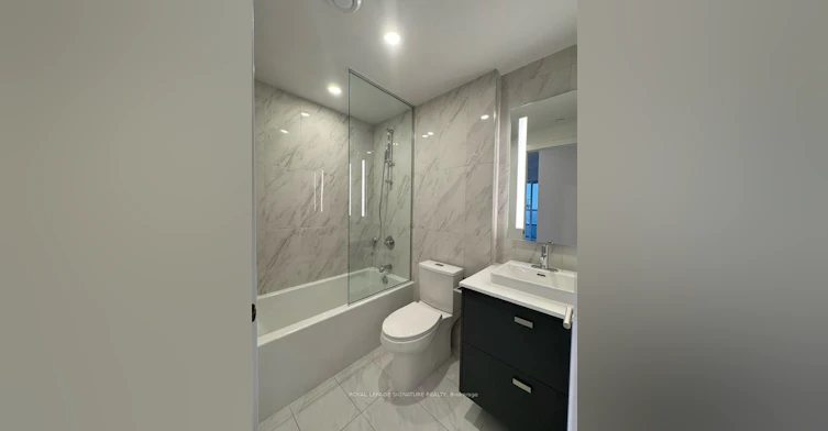 1404-10 Inn ON The Park Drive, Toronto, ON, M3C 0P9 - 23