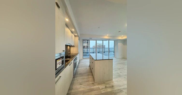 1404-10 Inn ON The Park Drive, Toronto, ON, M3C 0P9 - 7