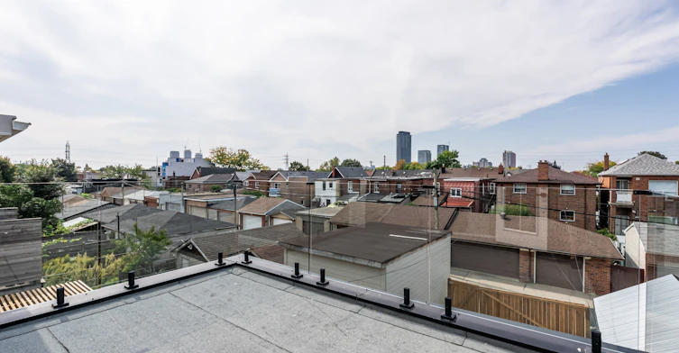 566 Delaware Avenue N, Toronto, ON, M6H 2V2 - 32