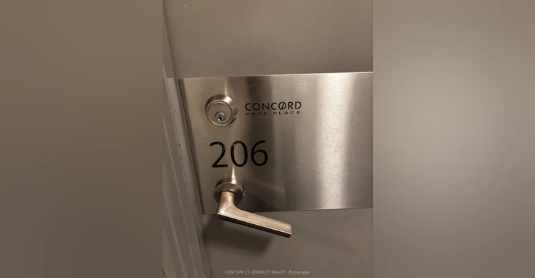 206-19 Singer Court, Toronto, ON, M2K 0B2 - 2