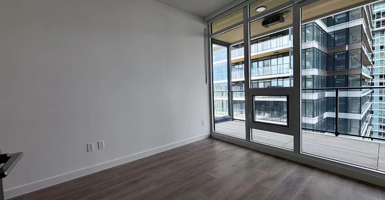 2506-3 Concord Cityplace Way, Toronto, ON, M5V 0X4 - 2