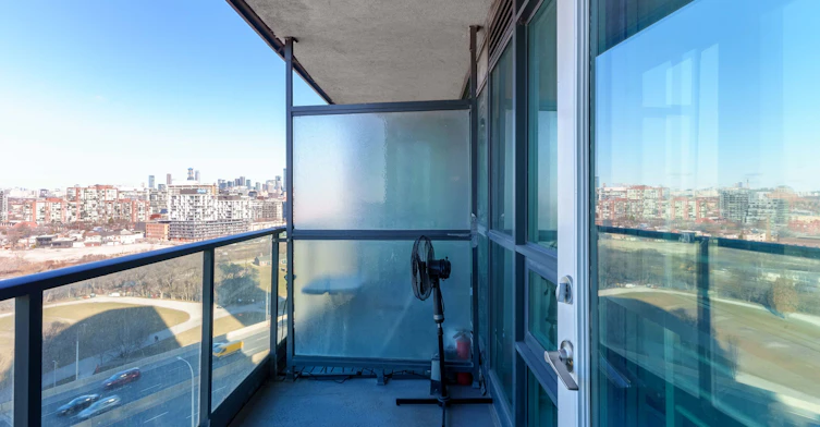 1807-231 Fort York Boulevard, Toronto, ON, M5V 1B2 - 24