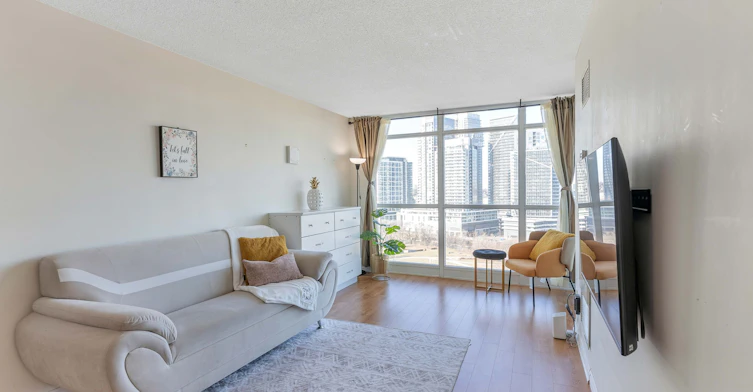 1807-231 Fort York Boulevard, Toronto, ON, M5V 1B2