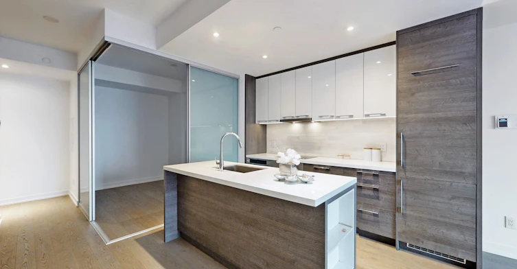 4501-488 University Avenue, Toronto, ON, M5G 0C1