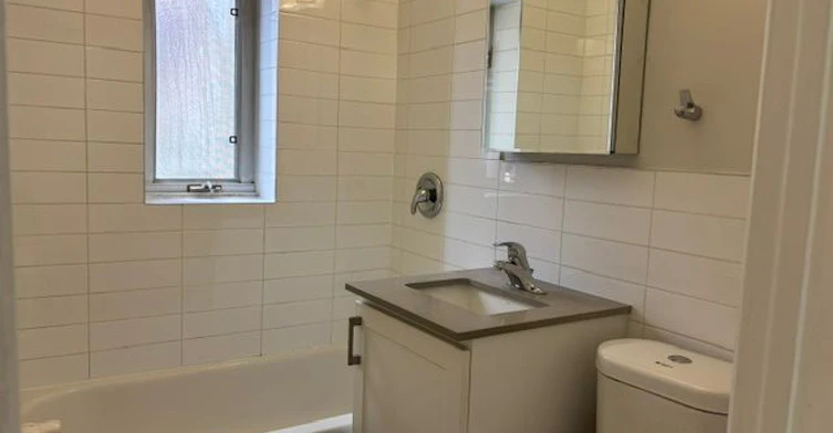 202-111 Oriole Parkway, Toronto, ON, M5P 2G9 - 6
