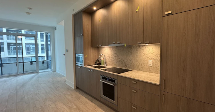 402-115 Denison Avenue, Toronto, ON, M5T 2N1 - 2