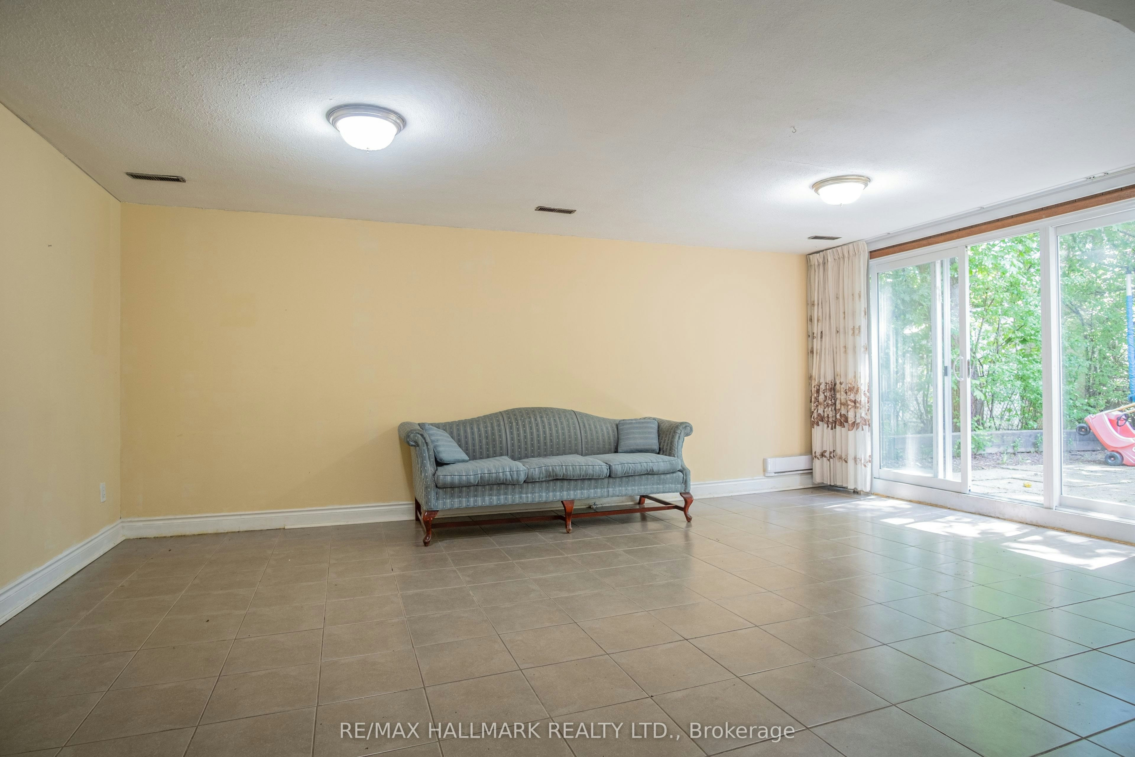Basement-399 Lawrence Avenue W, Toronto, ON, M5M 1C1 - 10