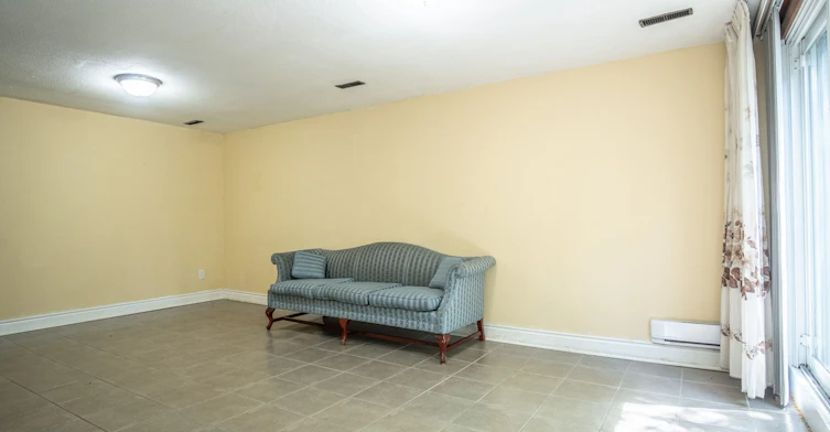 Basement-399 Lawrence Avenue W, Toronto, ON, M5M 1C1 - 6