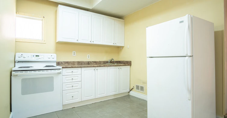 Basement-399 Lawrence Avenue W, Toronto, ON, M5M 1C1 - 17