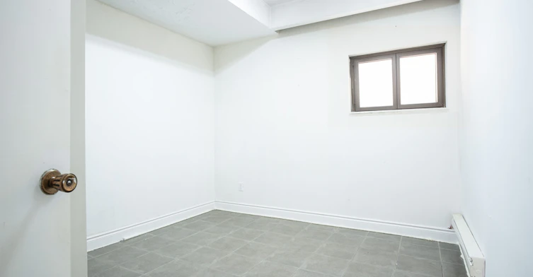 Basement-399 Lawrence Avenue W, Toronto, ON, M5M 1C1 - 12