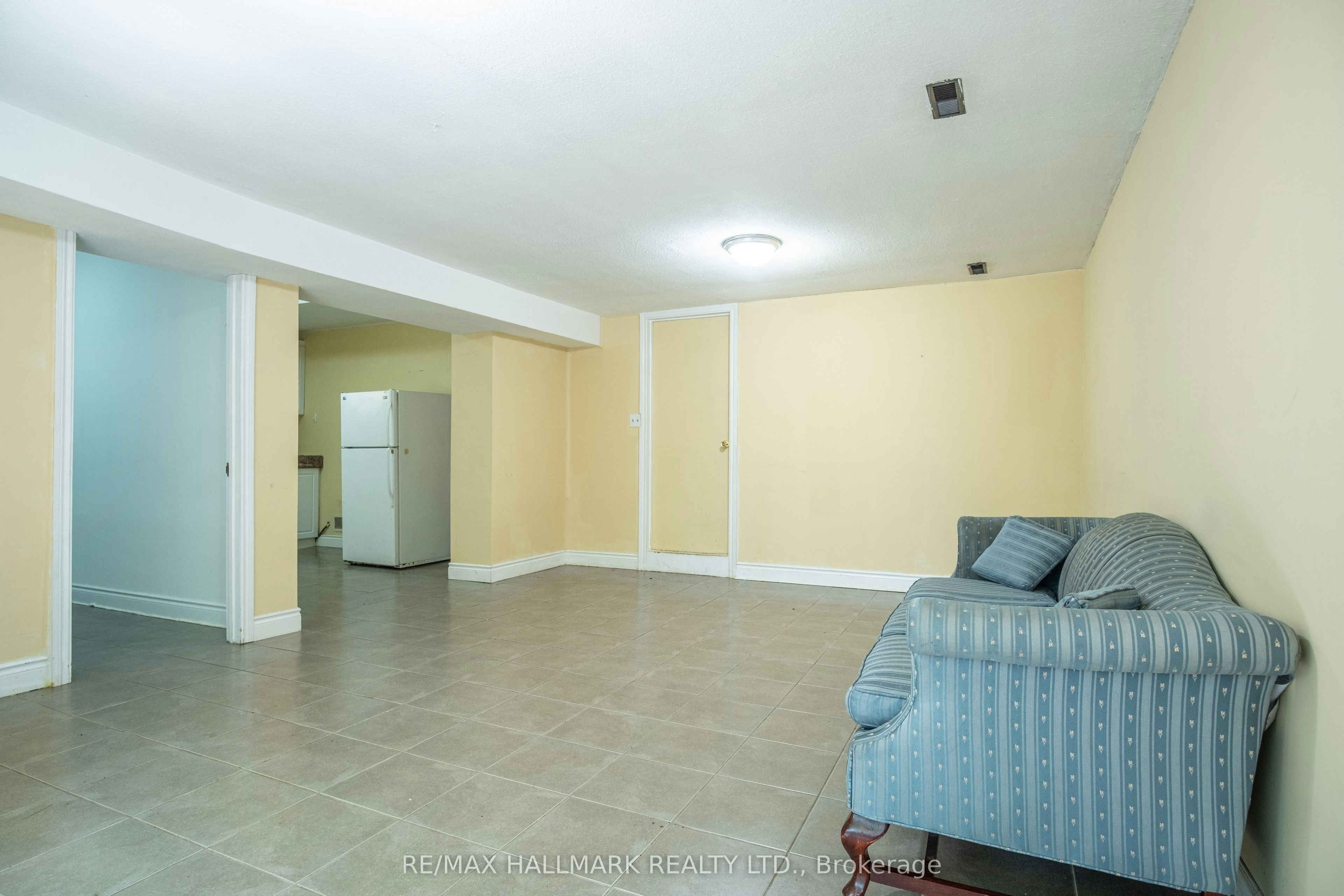Basement-399 Lawrence Avenue W, Toronto, ON, M5M 1C1 - 14
