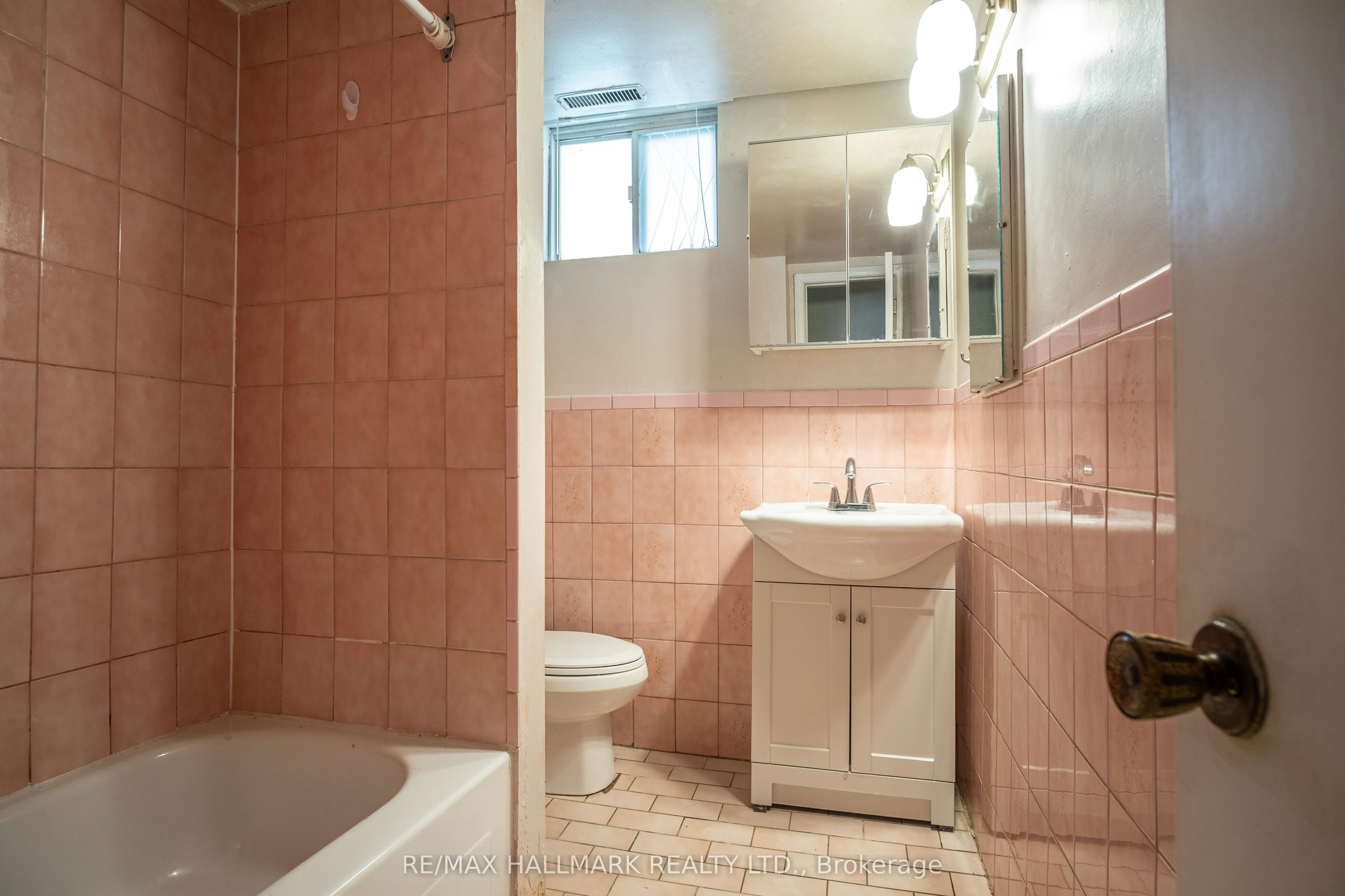 Basement-399 Lawrence Avenue W, Toronto, ON, M5M 1C1 - 18