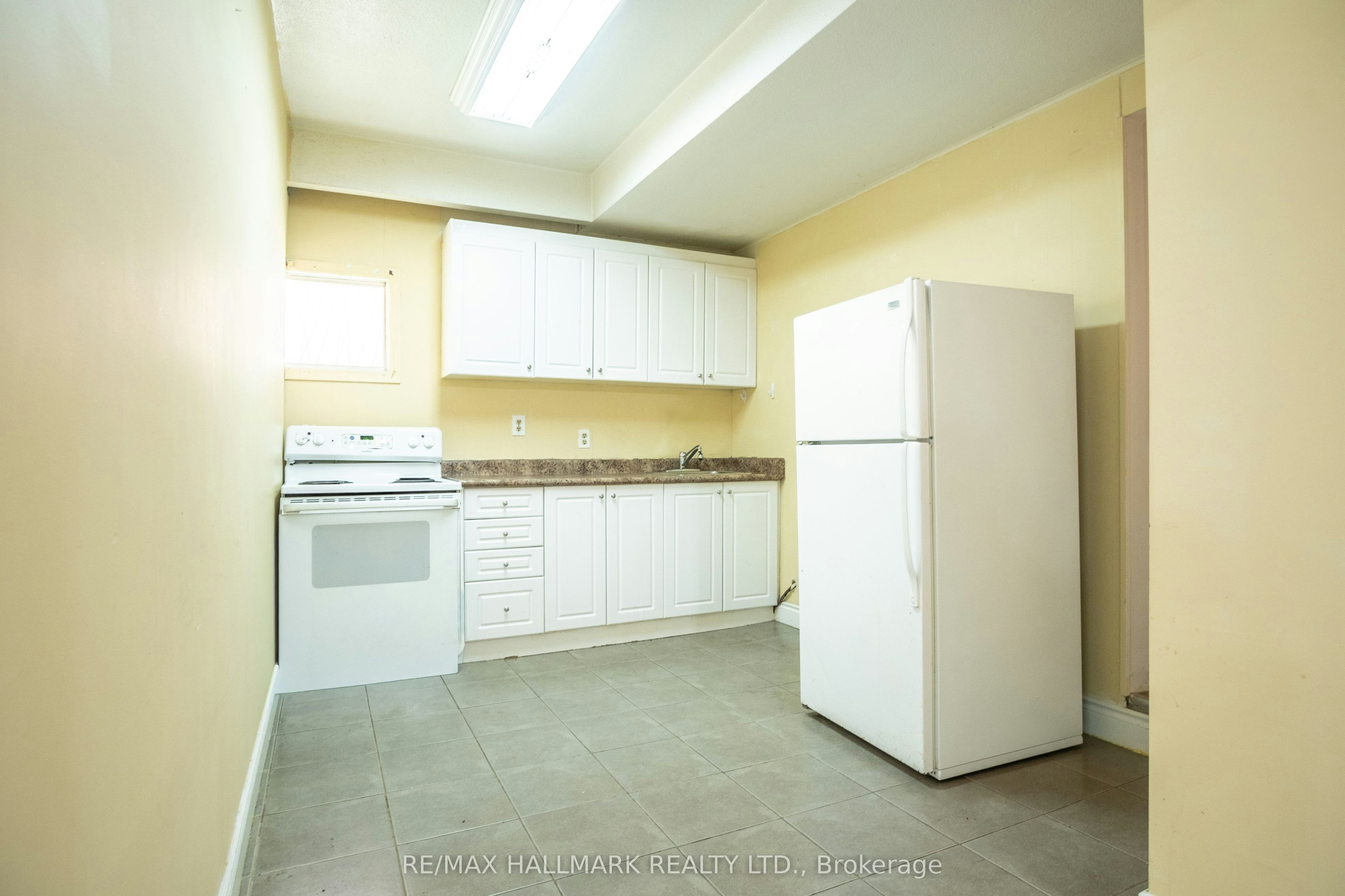 Basement-399 Lawrence Avenue W, Toronto, ON, M5M 1C1 - 16