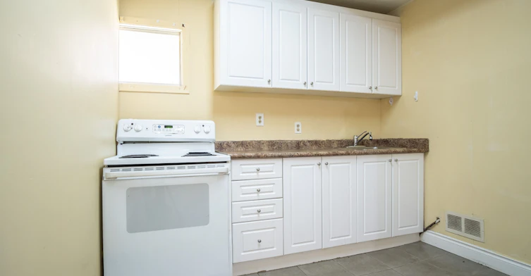 Basement-399 Lawrence Avenue W, Toronto, ON, M5M 1C1 - 15
