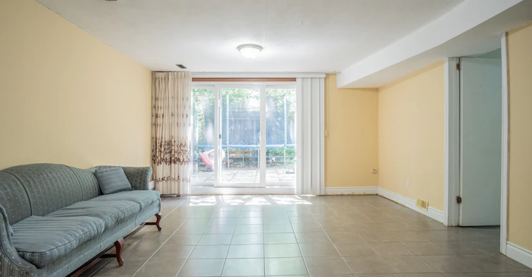 Basement-399 Lawrence Avenue W, Toronto, ON, M5M 1C1 - 11
