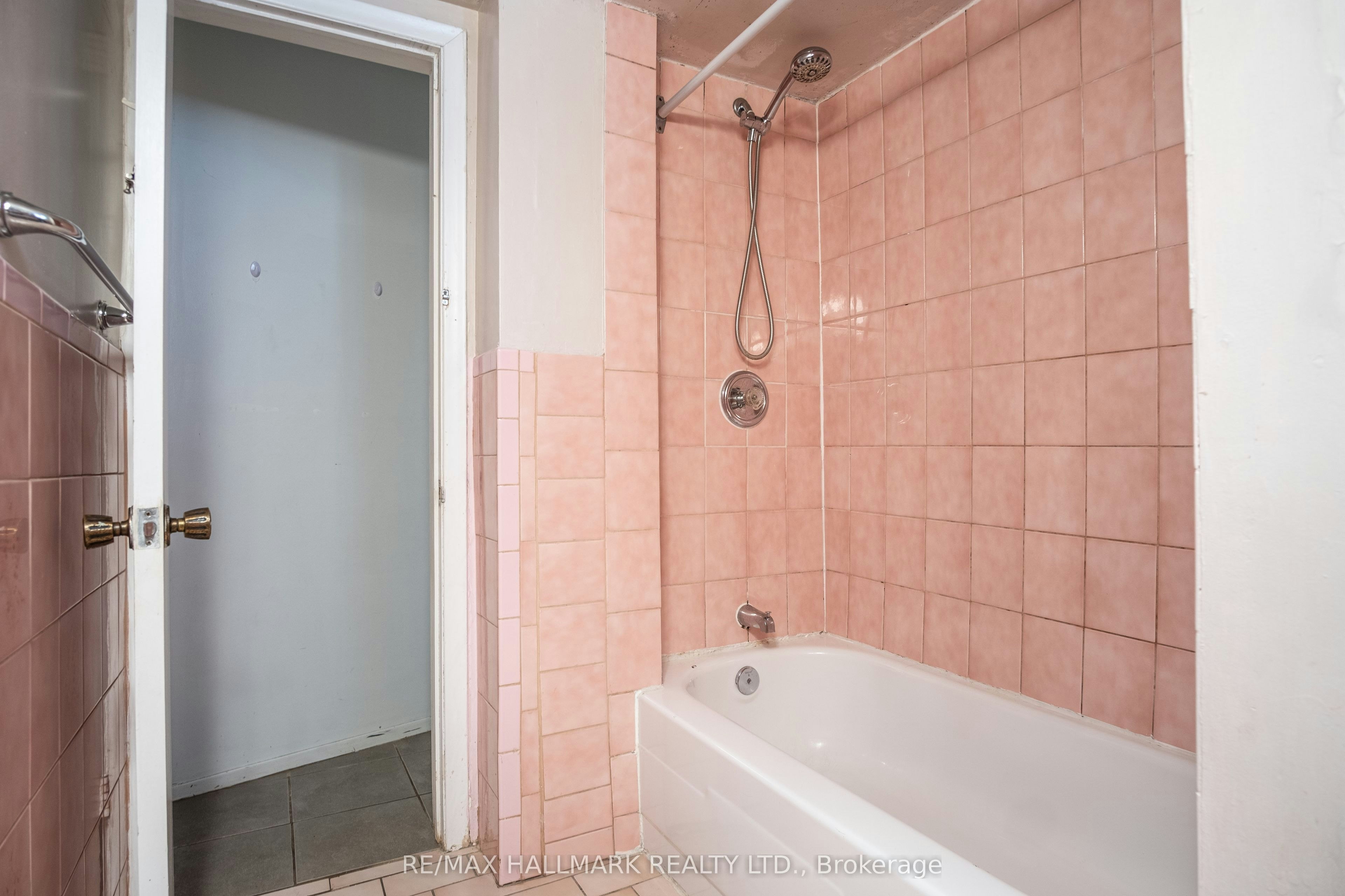 Basement-399 Lawrence Avenue W, Toronto, ON, M5M 1C1 - 19