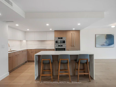 417-3900 Yonge Street - 2