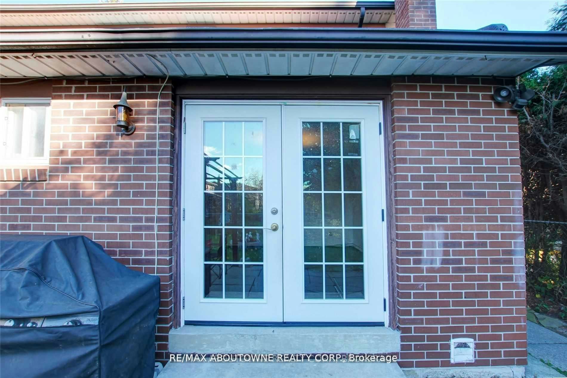 Lower-14 Angus Drive, Toronto, ON, M2J 2X1 - 3