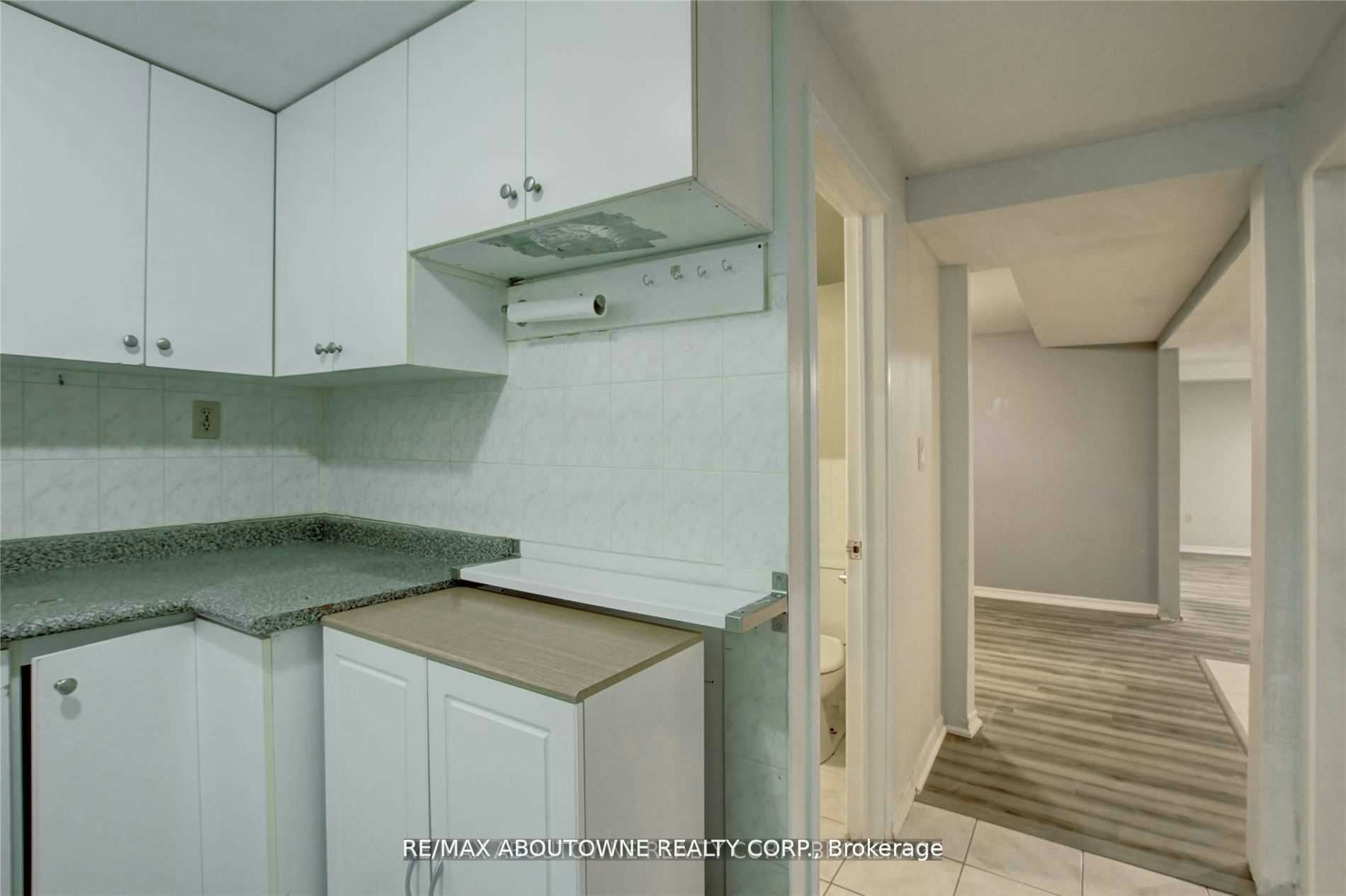 Lower-14 Angus Drive, Toronto, ON, M2J 2X1 - 28
