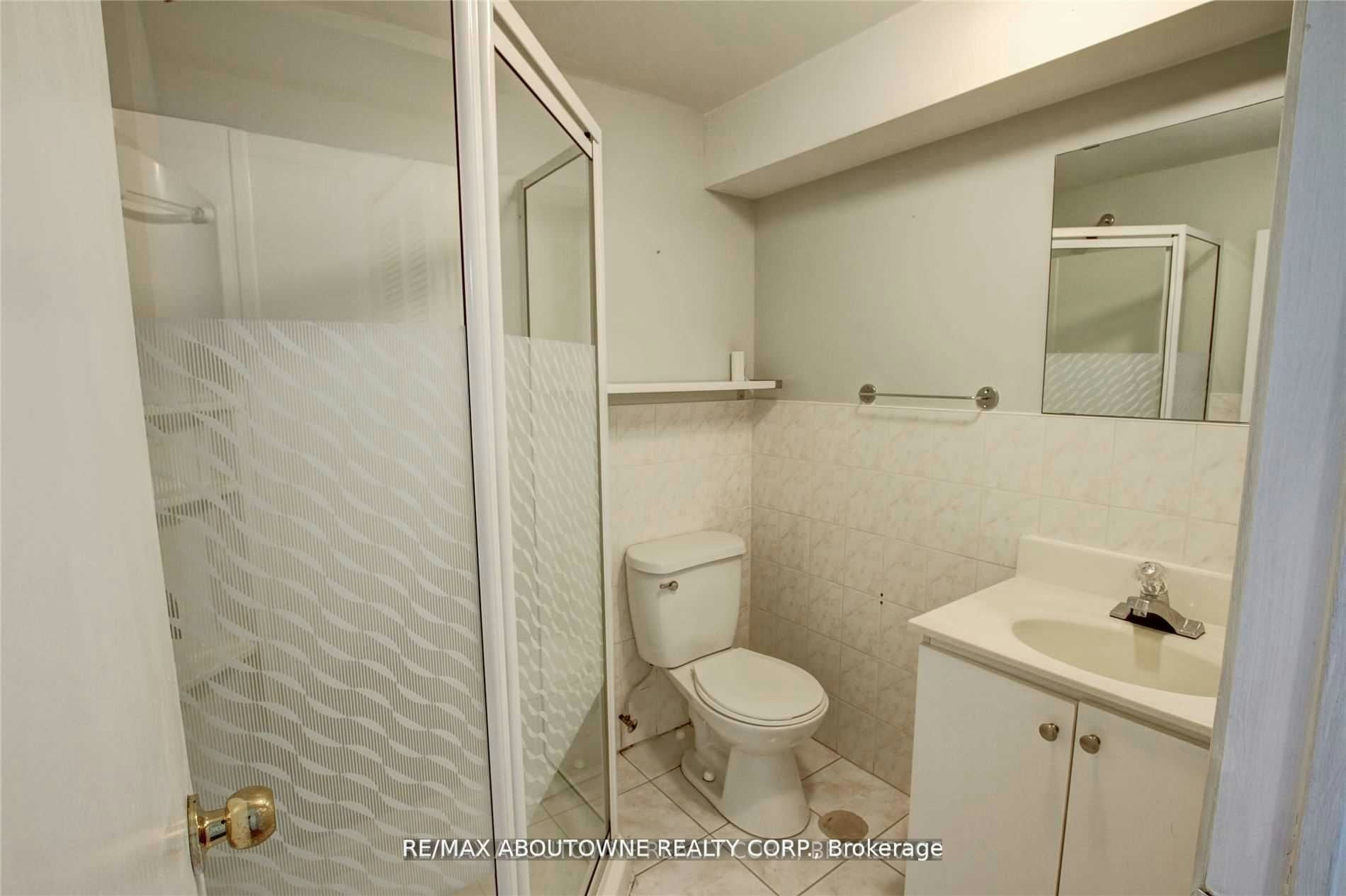 Lower-14 Angus Drive, Toronto, ON, M2J 2X1 - 16