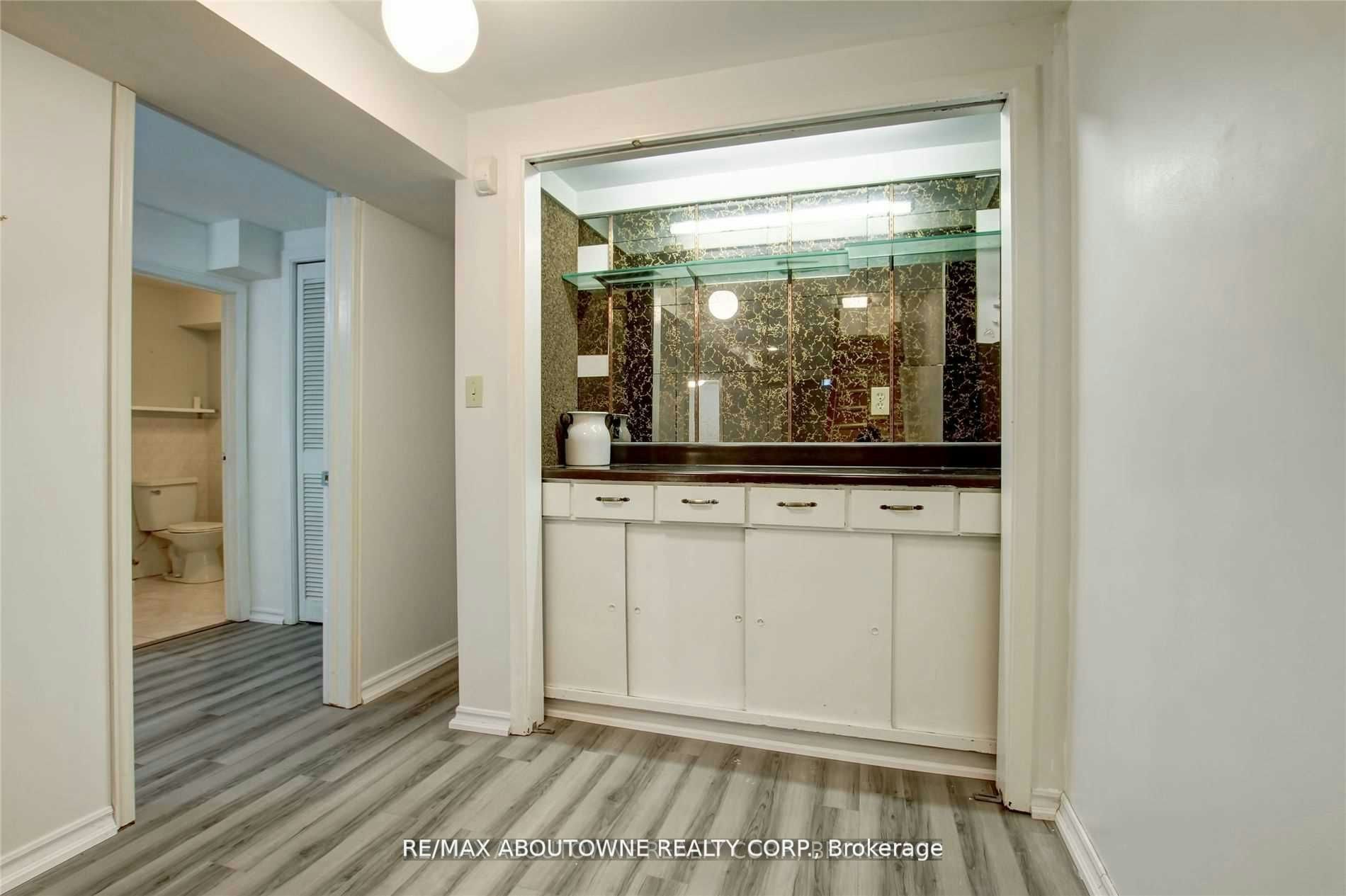 Lower-14 Angus Drive, Toronto, ON, M2J 2X1 - 31