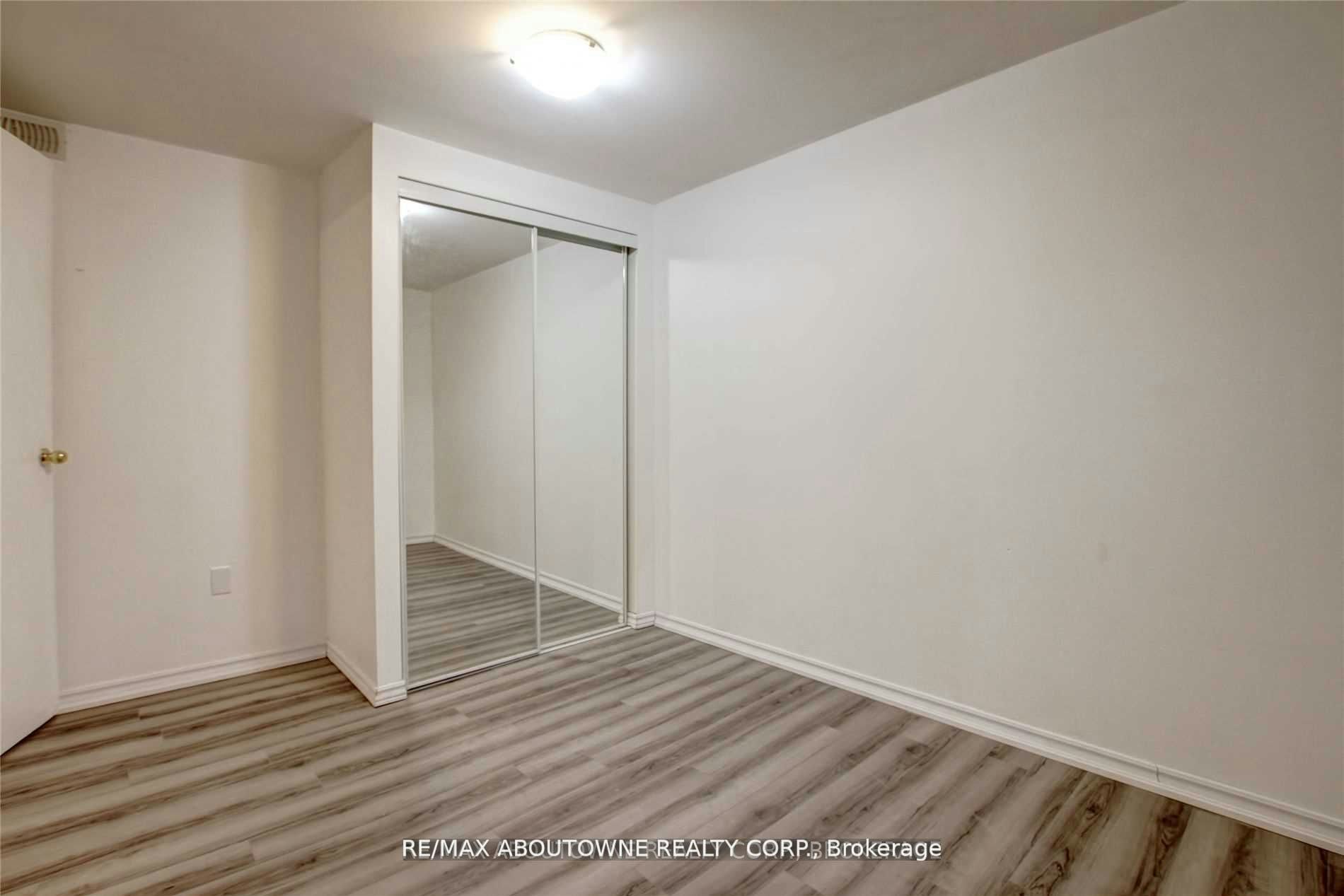 Lower-14 Angus Drive, Toronto, ON, M2J 2X1 - 22
