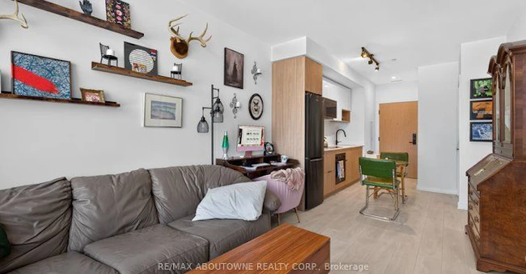 1120-5 Defries Street, Toronto, ON, M5A 0W7 - 9