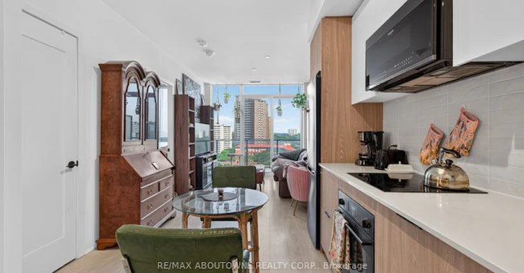 1120-5 Defries Street, Toronto, ON, M5A 0W7 - 12
