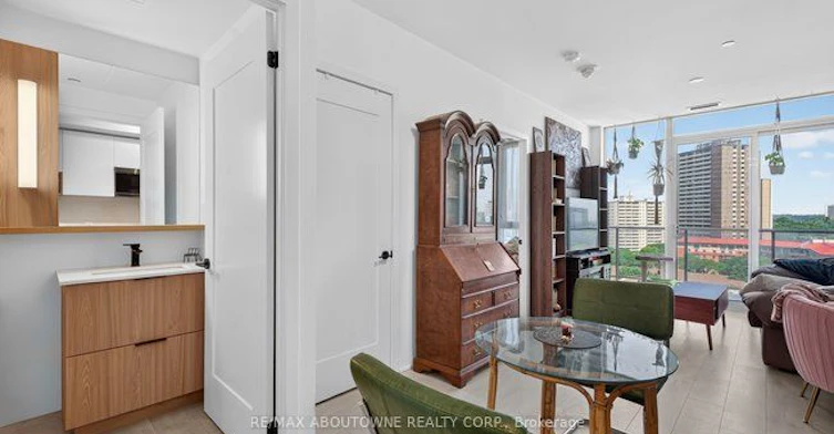 1120-5 Defries Street, Toronto, ON, M5A 0W7 - 8