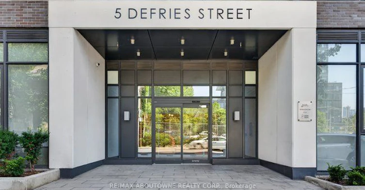1120-5 Defries Street, Toronto, ON, M5A 0W7 - 2