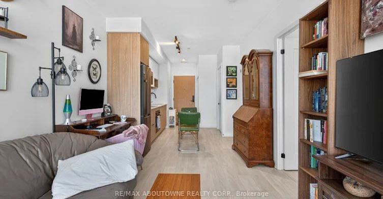 1120-5 Defries Street, Toronto, ON, M5A 0W7 - 7