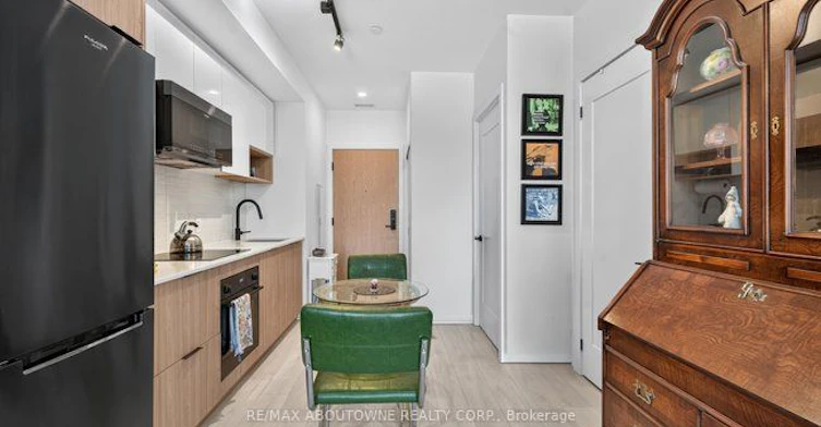 1120-5 Defries Street, Toronto, ON, M5A 0W7 - 14
