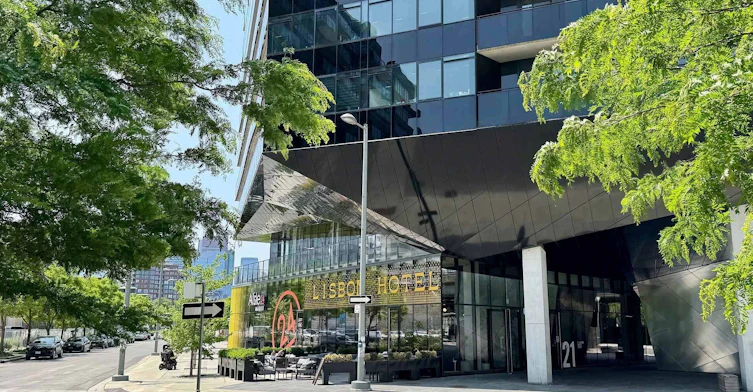 1101-21 Lawren Harris Square, Toronto, ON, M5A 0T4 - 3