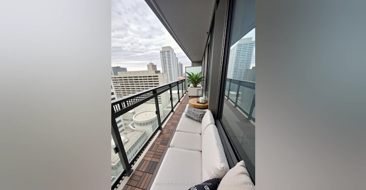 1102-8 Eglinton Avenue E, Toronto, ON, M4P 0C1 - 9