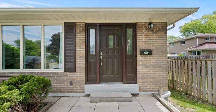 Main-21 Corning Road, Toronto, ON, M2J 2L6 - 2