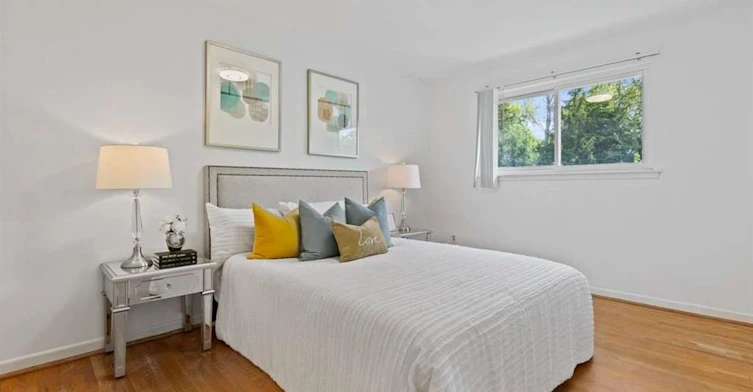 Main-21 Corning Road, Toronto, ON, M2J 2L6 - 9