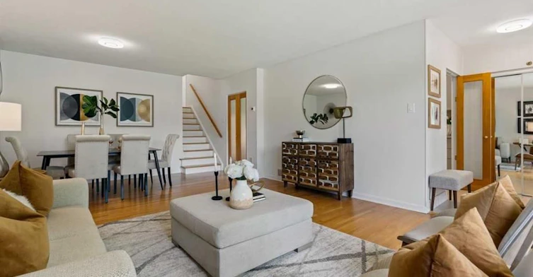 Main-21 Corning Road, Toronto, ON, M2J 2L6 - 4