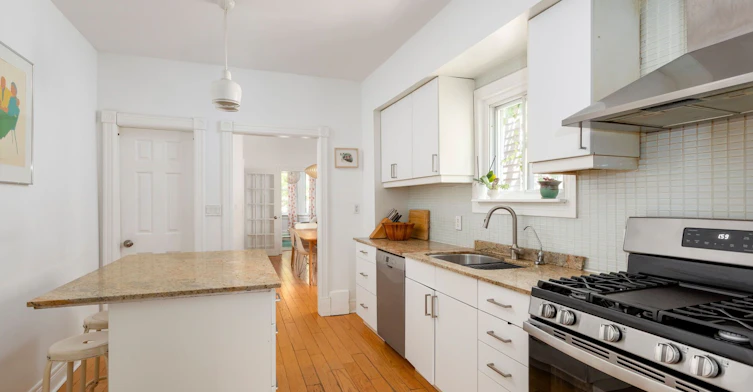 39 Shirley Street, Toronto, ON, M6K 1S8 - 14