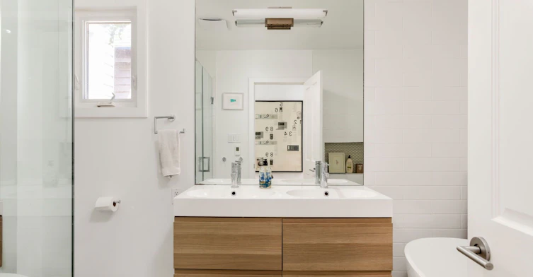 39 Shirley Street, Toronto, ON, M6K 1S8 - 34