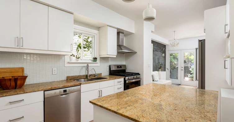 39 Shirley Street, Toronto, ON, M6K 1S8 - 17
