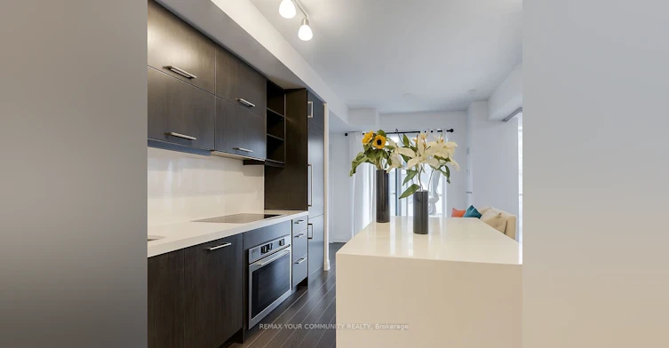 1011-65 Mary Street, Toronto, ON, M5S 0A6
