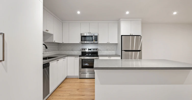 119 Invermay Avenue, Toronto, ON, M3H 1Z7 - 10